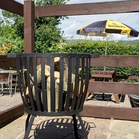 فندق The Plough 4*